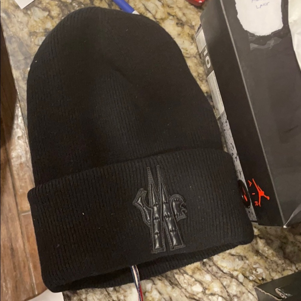 Moncler winter hat